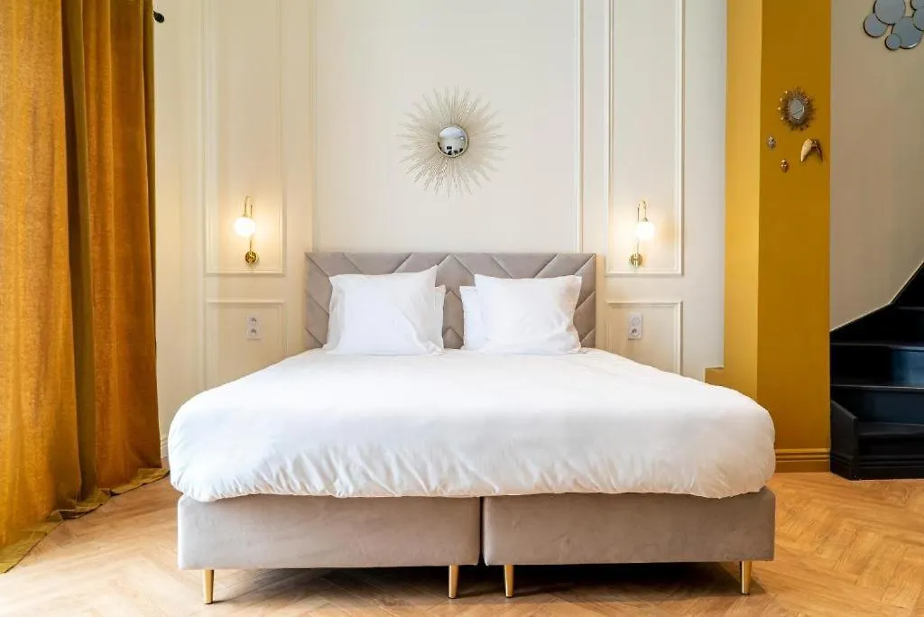 Apartment Suite Amalffi Lyon France